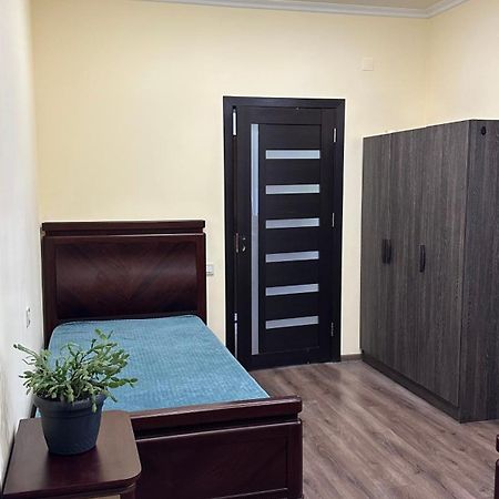 Rest & Relax Hotel Yerevan Bagian luar foto