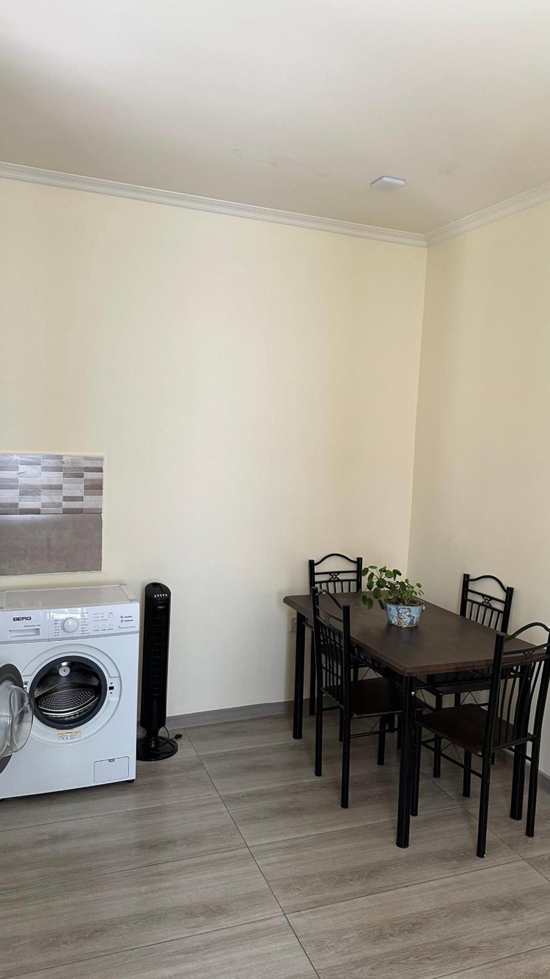 Rest & Relax Hotel Yerevan Bagian luar foto