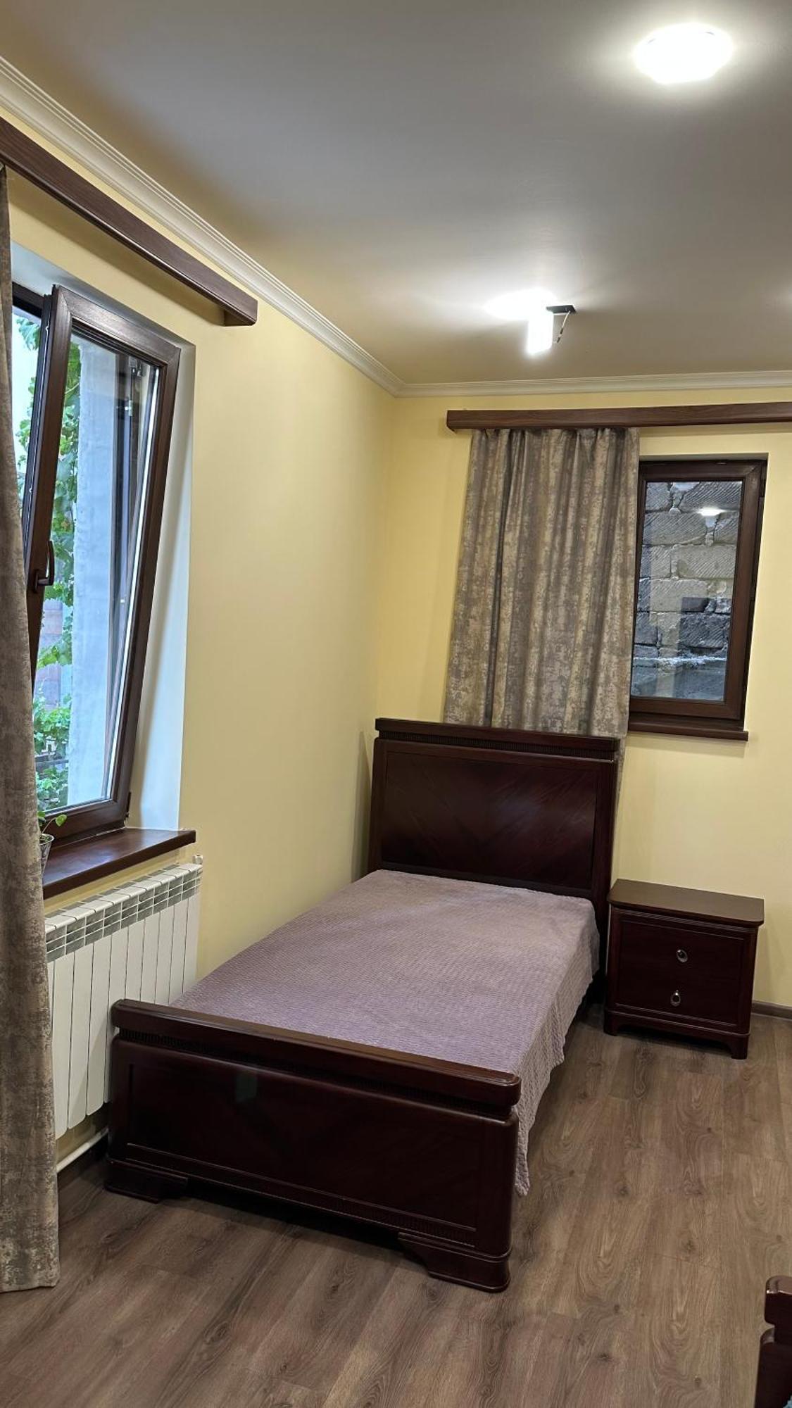 Rest & Relax Hotel Yerevan Bagian luar foto
